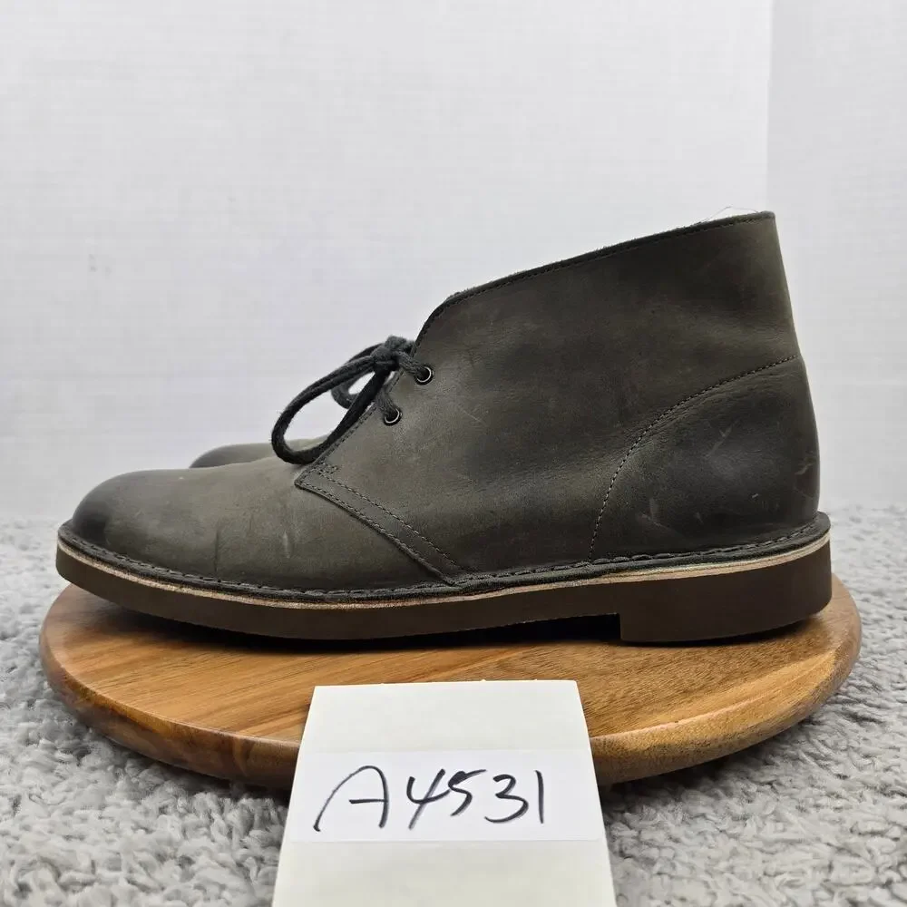 Clarks Men 10.5M Bushacre Gray Leather Casual Daily Lifestyle Desert Chukka Boot